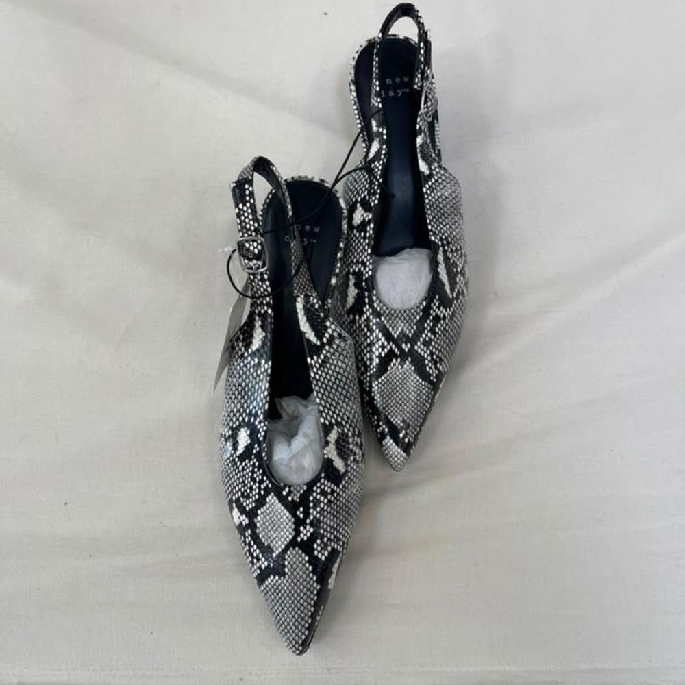 Black & white snake print slingback flats